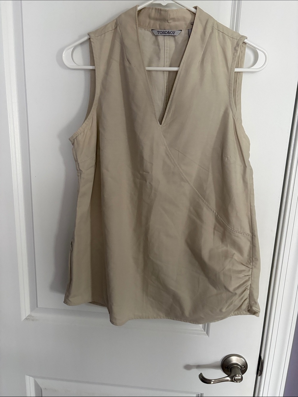 Toad&Co Sleeveless V-Neck Tank Top in Beige